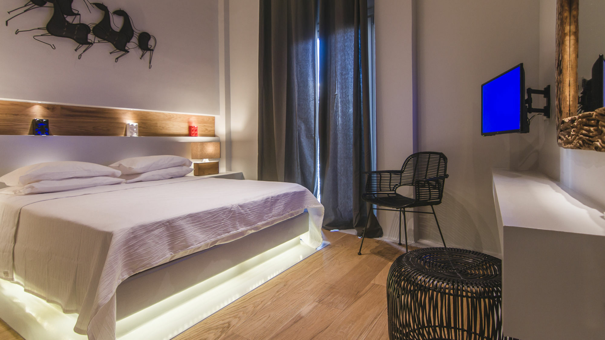 Acropolis Luxury Apartment